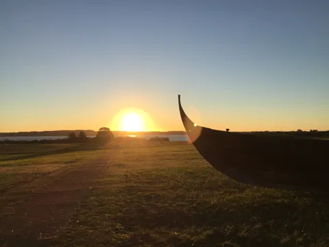 solnedgang, vikingeskib